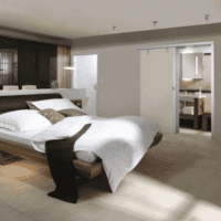 Dorma Magneo Schiebetürantrieb mit Holztür