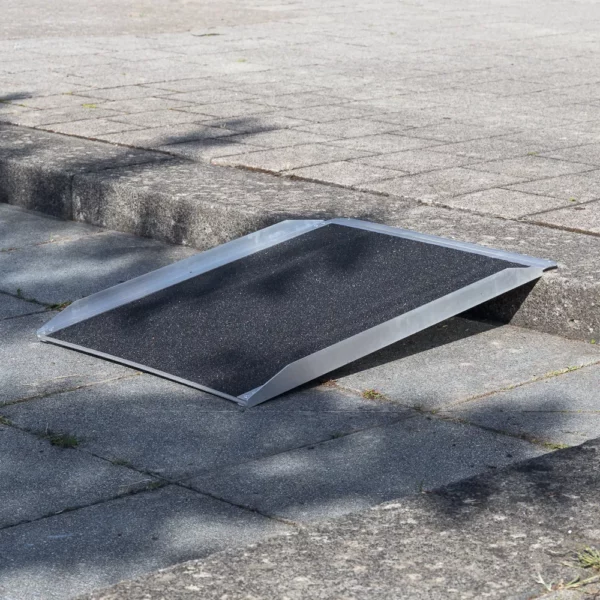 Eine tragbare Rollstuhlrampe